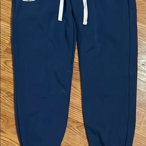 Under armor joggers size medium